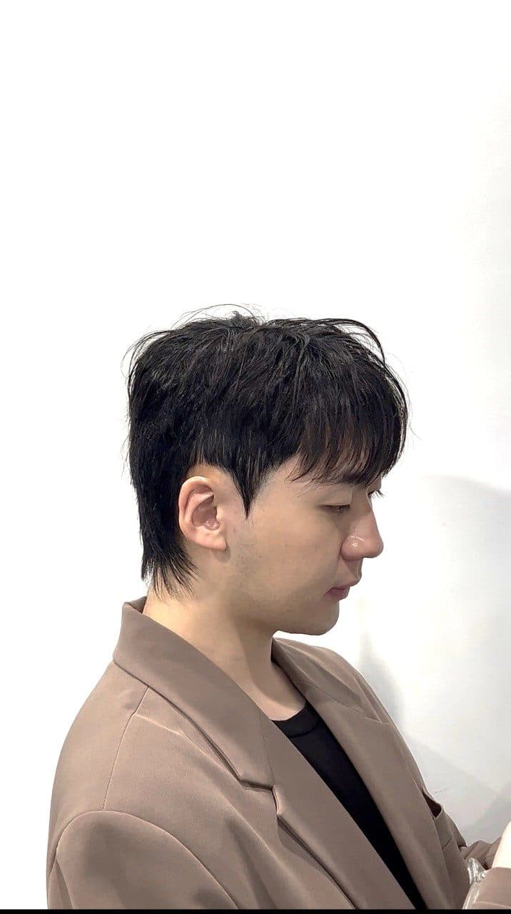 준오헤어 서면부전점 혁 수석실장이 시술한 밝은 금빛 긴 기장 웨이브 스타일 예시