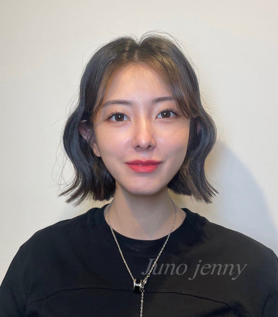 준오헤어 서면부전점 제니 수석실장의 검은 단발 스타일 예시