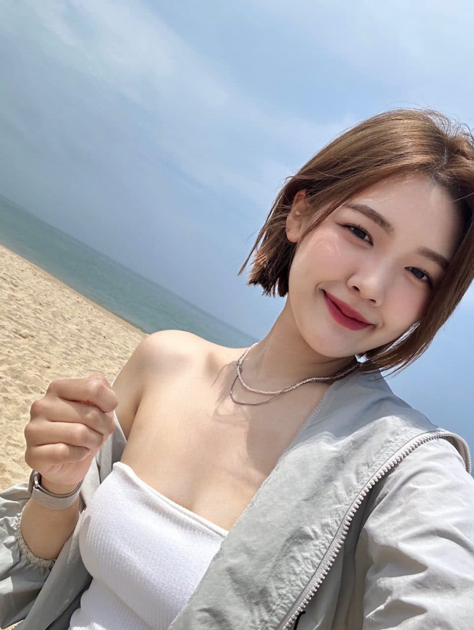 준오헤어 서면부전점 제니 수석실장의 검은 단발 스타일 예시