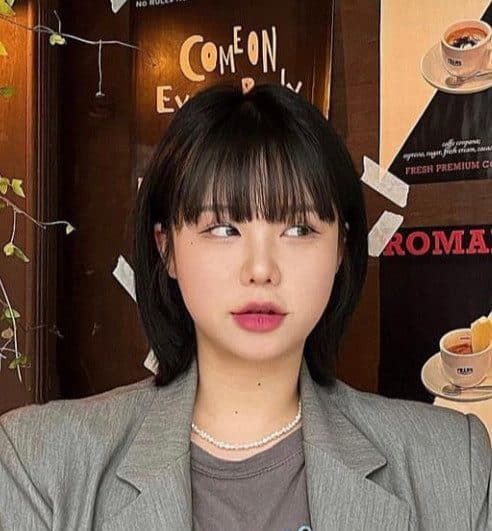 준오헤어 서면부전점 제니 수석실장의 갈색 단발 스타일 예시