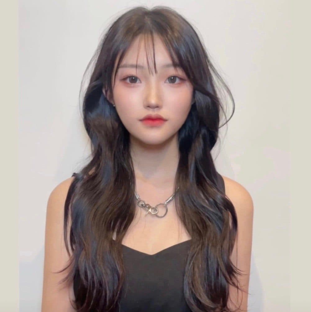 준오헤어 서면부전점 소연 디자이너의 긴 기장 웨이브 스타일 예시